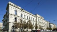 Ústavní soud Pohled na Ustavni soud z Jostovy ulice ee0a3d195a